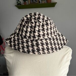 Houndstooth Styled Bucket Hat